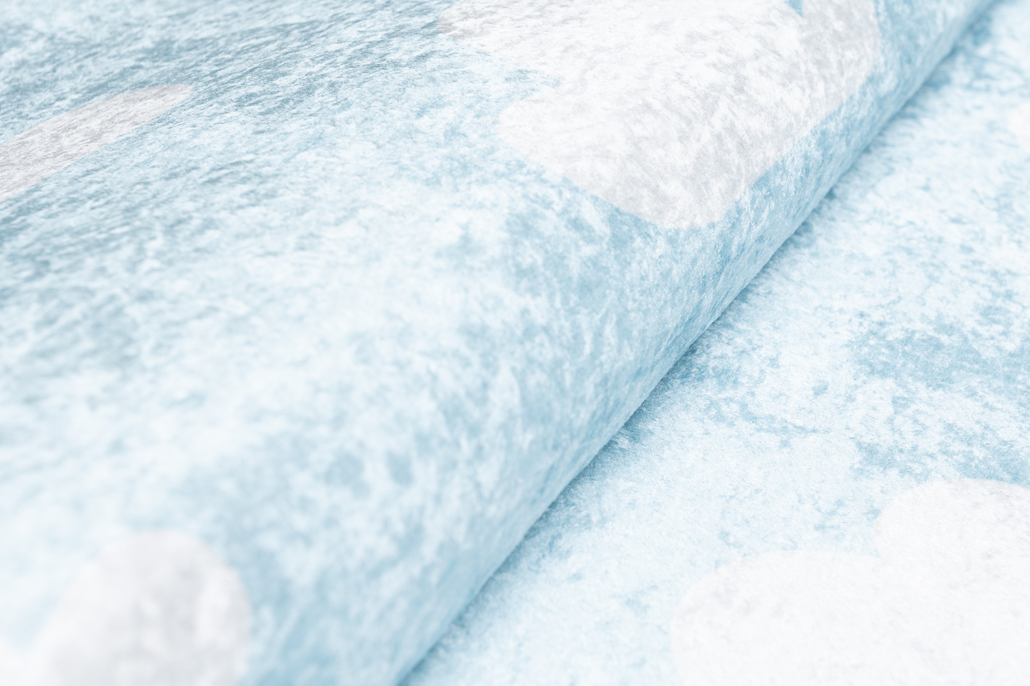 Teppich Emma Kinderzimmer Hellblau Wolken Rutschfest