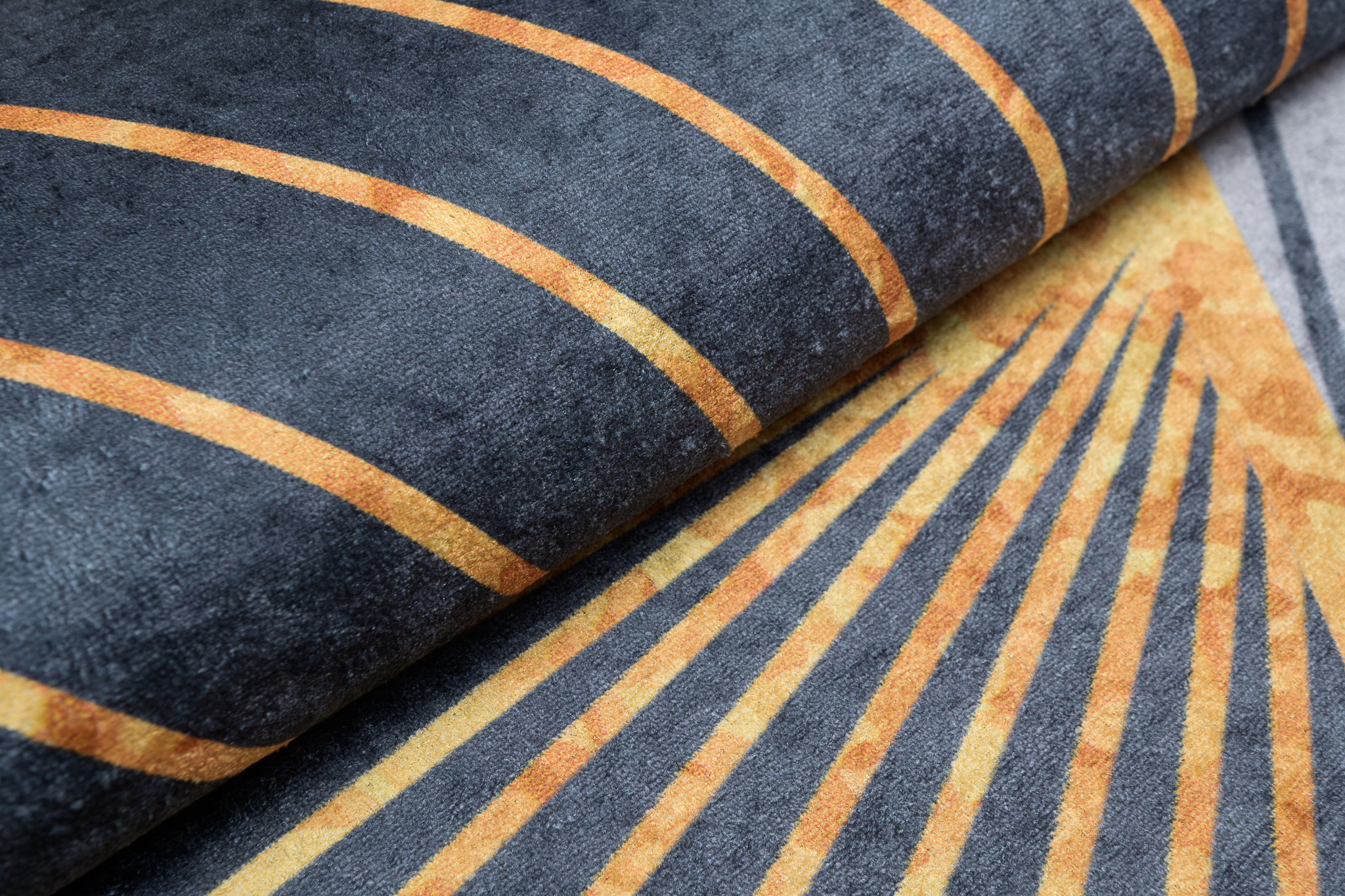 Teppich Toscana Grau Golden Strahlen Anti-Rutsch