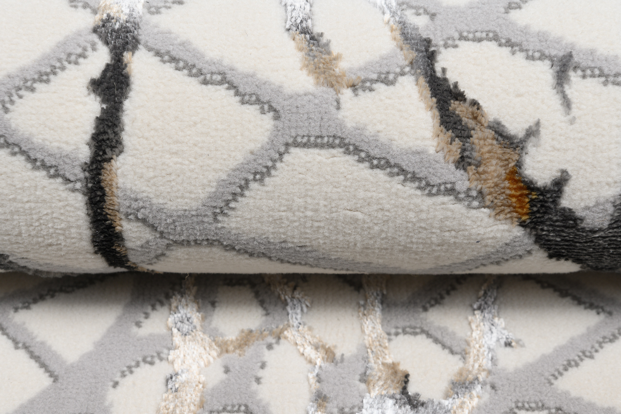 Teppich Golden Creme Gold Grau Schlangenleder Motiv